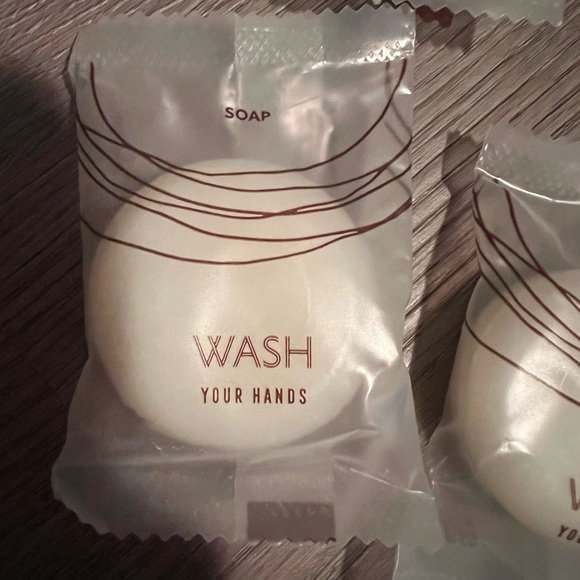 New Gflamenities Travel Size Soap Lot of 7 Made in Italy 0.7 oz / 20g - Picture 2 of 6